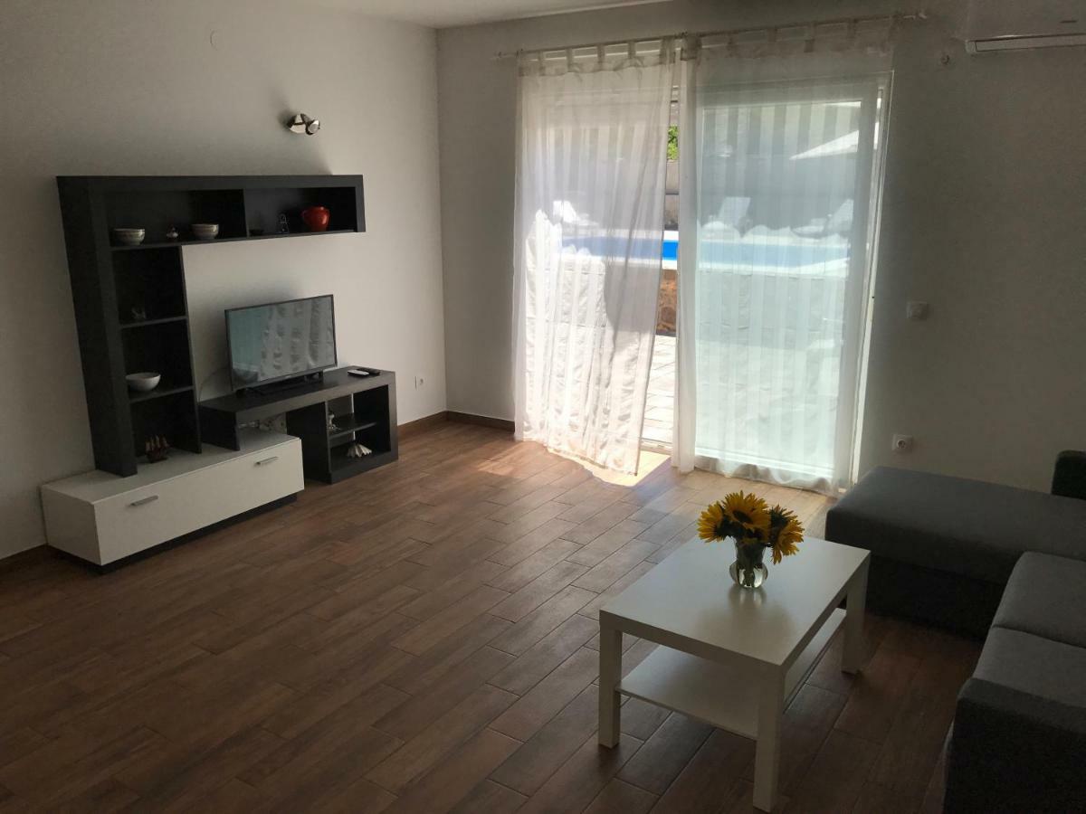 Apartments Kuk Šilo Екстериор снимка